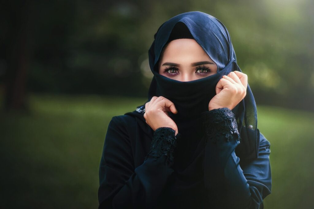 Why Women in Islam Veil Why Women in Islam Veil